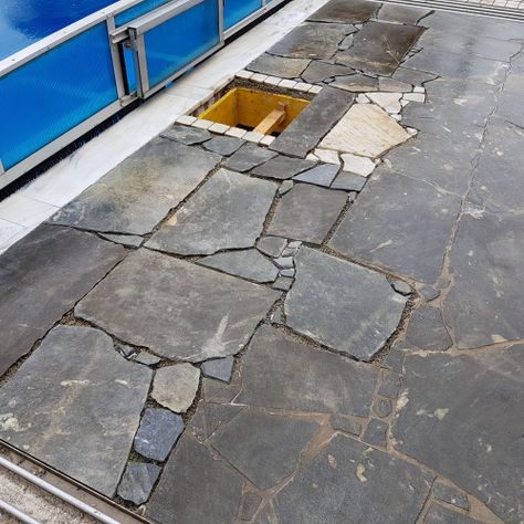 Poolumrandung aus Stein